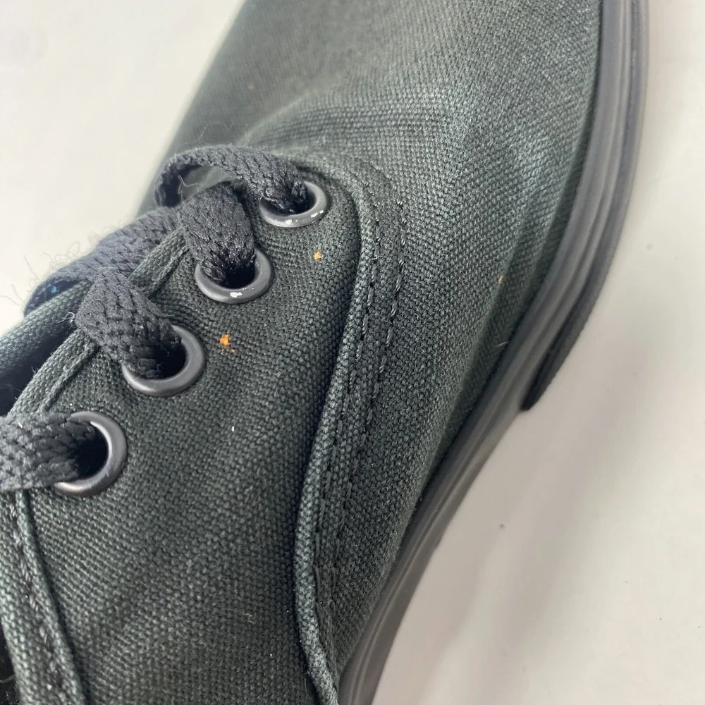 Vans Classic Lace Up Shoes Solid Black Gum Low Cut US Youth Size‎ 2.5